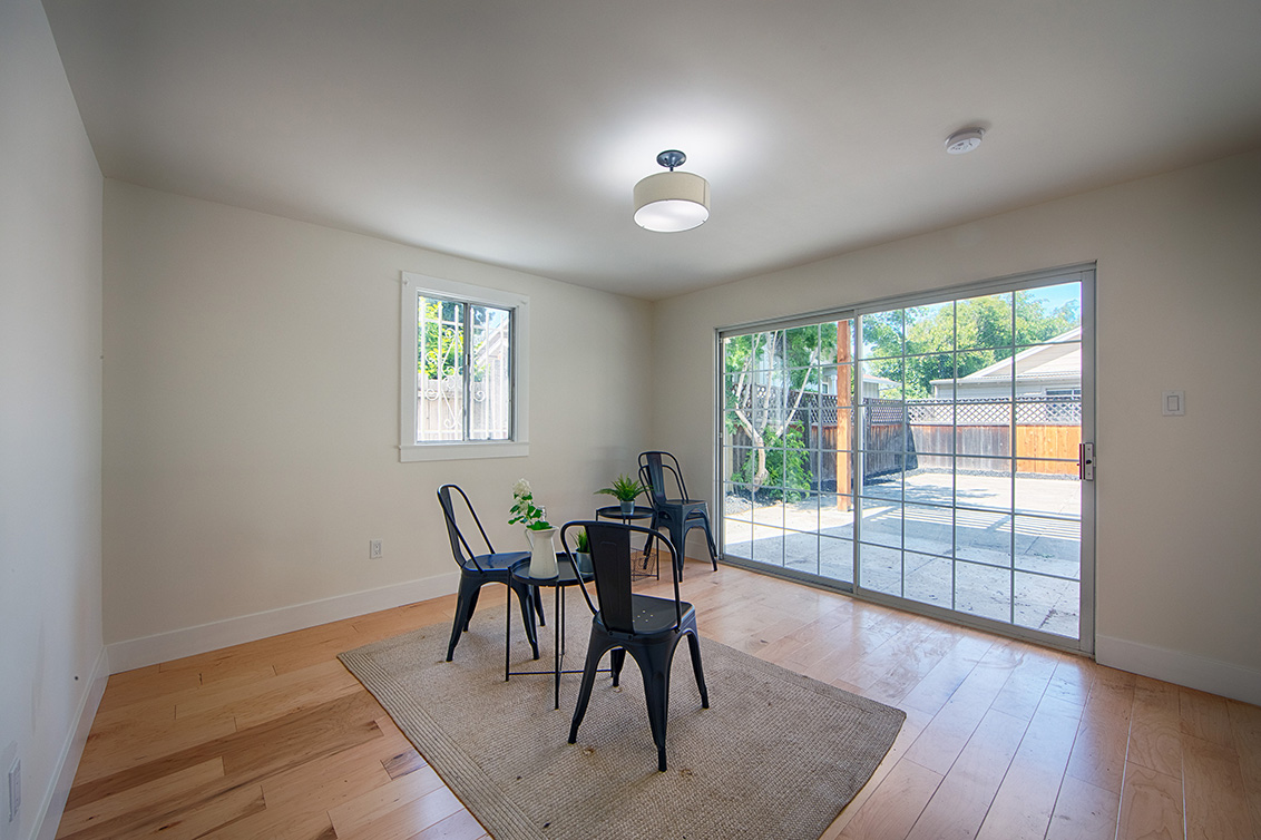 Family Room (B) Picture - 945 S Grant St, San Mateo 94402 Family Room (B) picture - 945 S Grant St, San Mateo 94402