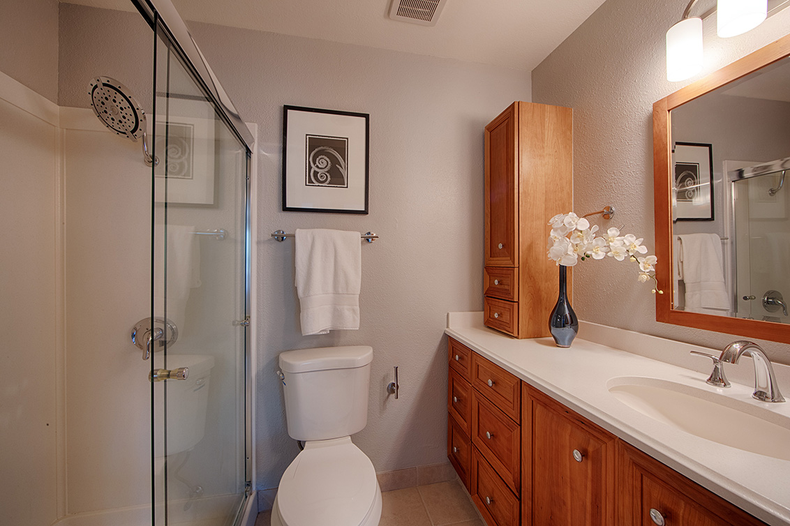 Bathroom 2 (A) Picture - 1017 Shell Blvd 12, Foster City 94404 Bathroom 2 (A) picture - 1017 Shell Blvd 12, Foster City 94404