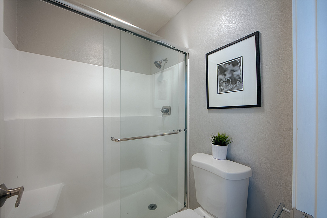 Master Bath (B) Picture - 1017 Shell Blvd 12, Foster City 94404 Master Bath (B) picture - 1017 Shell Blvd 12, Foster City 94404