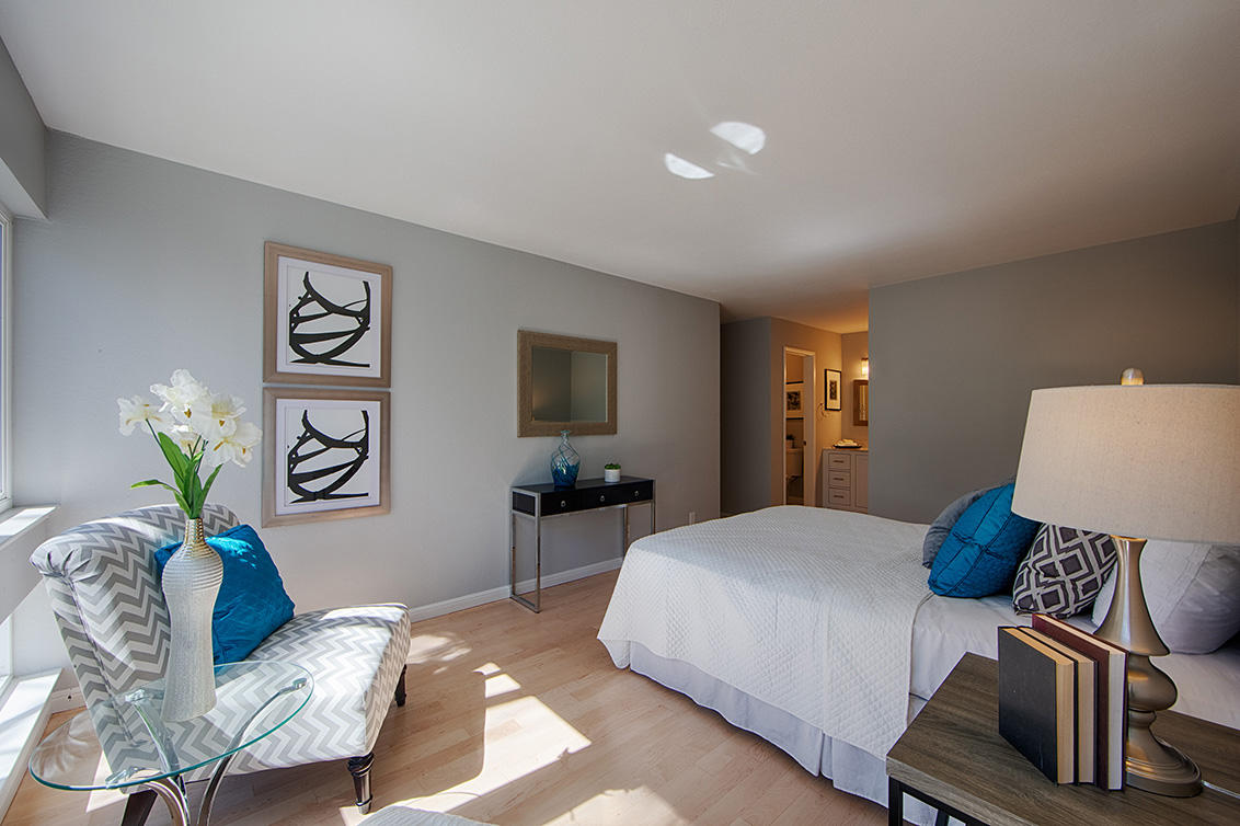 Master Bedroom (C) picture - 1017 Shell Blvd 12, Foster City 94404