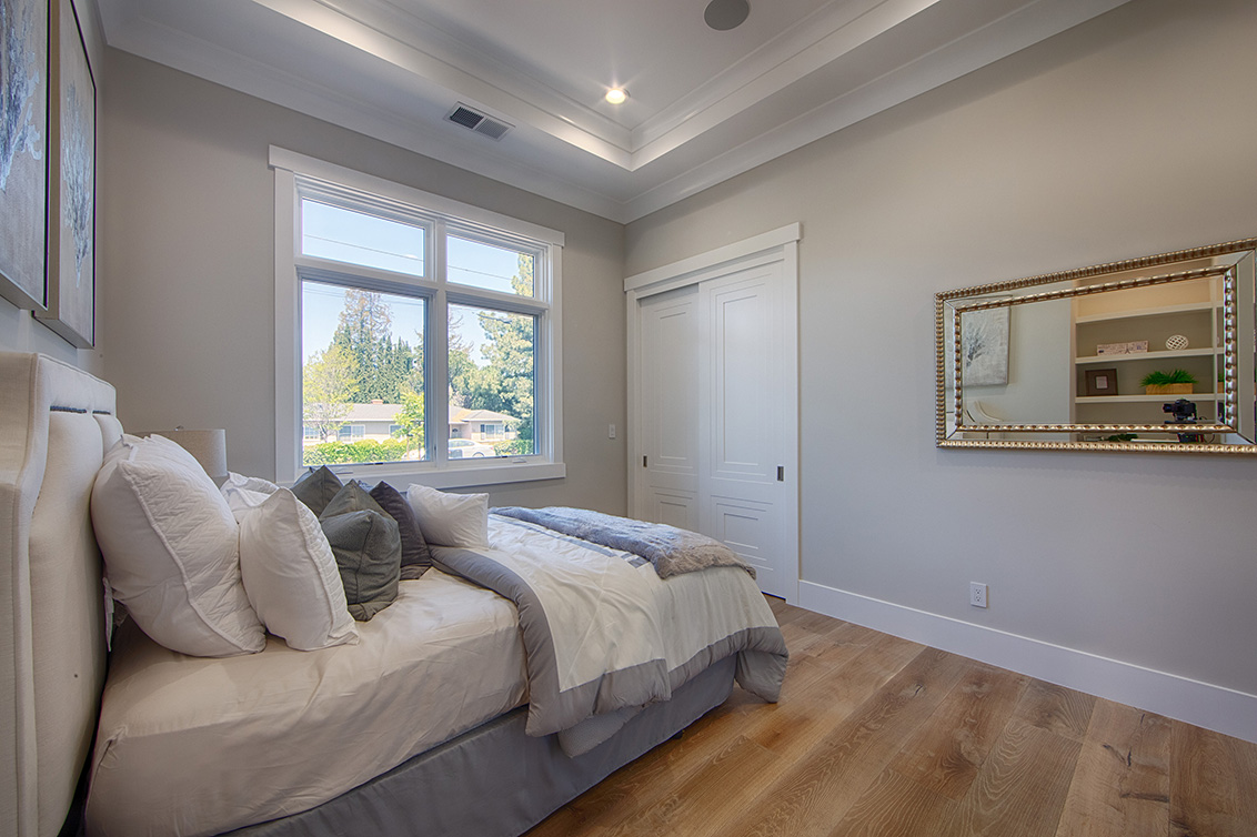 Bedroom 2 (B) picture - 686 Spargur Dr, Los Altos 94022