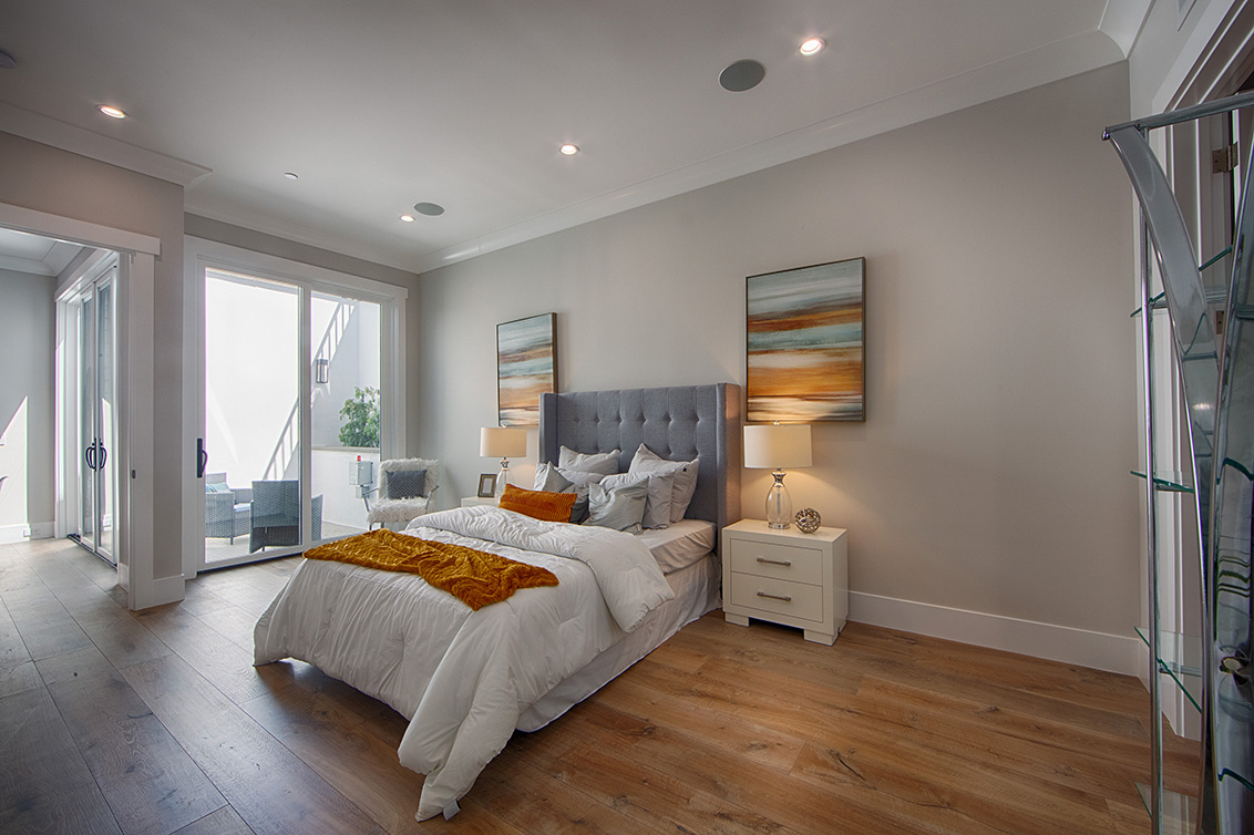 Downstairs Bedroom (B) picture - 686 Spargur Dr, Los Altos 94022