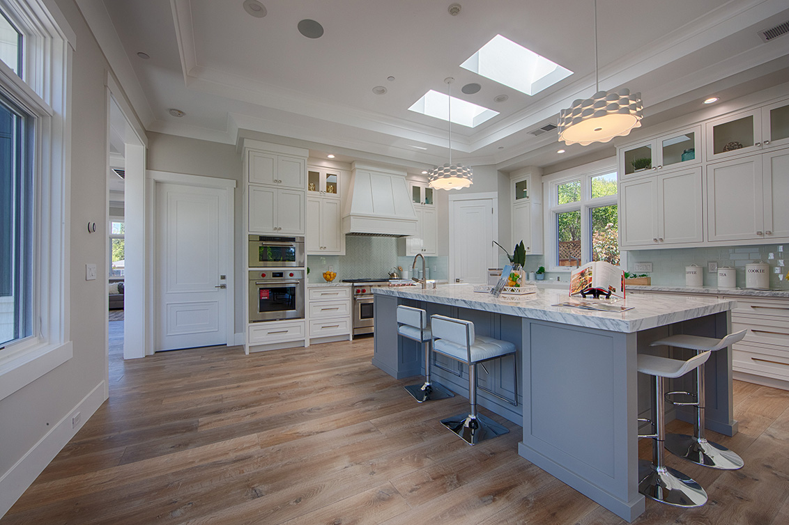 Kitchen (B) picture - 686 Spargur Dr, Los Altos 94022