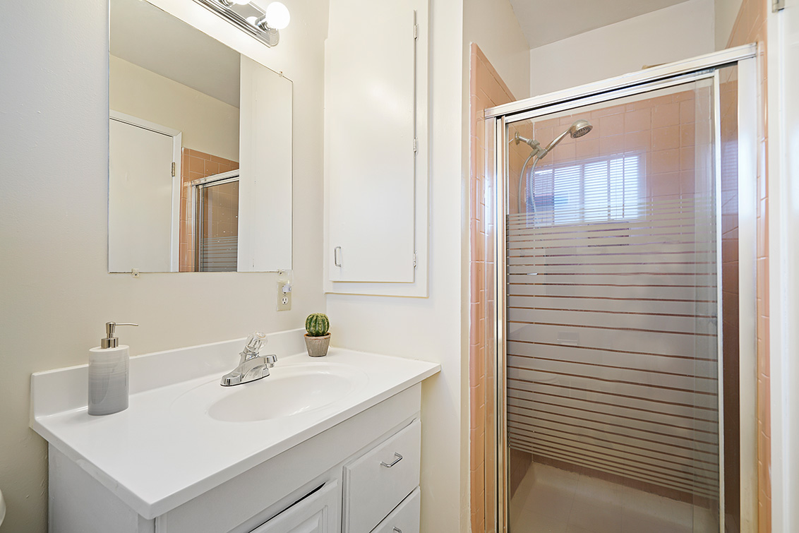 Master Bath (B) Picture - 1483 Stone Creek Dr, San Jose 95132 Master Bath (B) picture - 1483 Stone Creek Dr, San Jose 95132