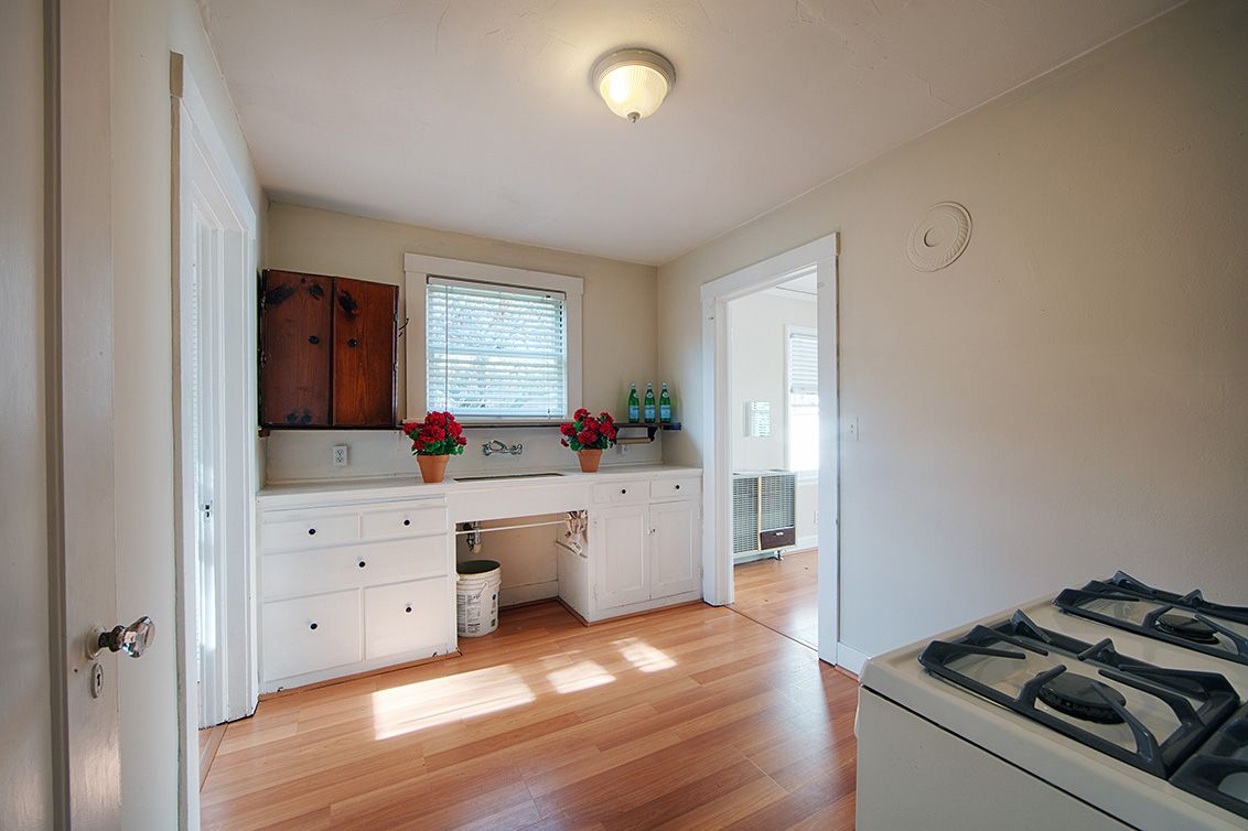 Studio Kitchen (B) picture - 1130 University Ave, Palo Alto 94301