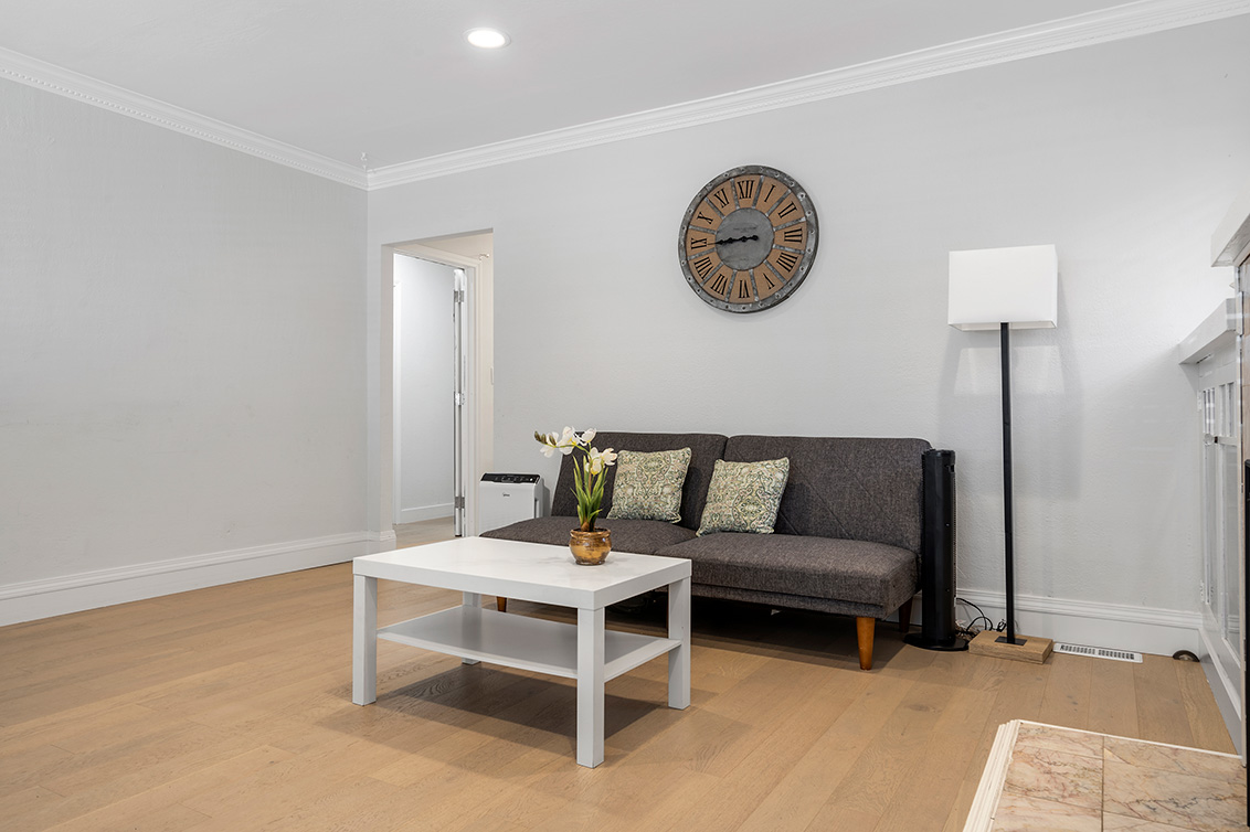 Living Room (D) picture - 126 E Humboldt St, San Jose 95112