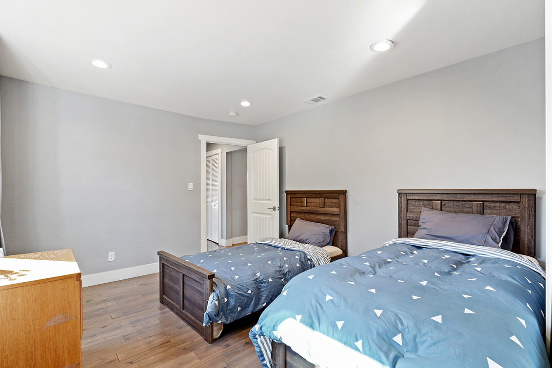 Bedroom 1 (B) picture - 1342 Forrestal Ave, San Jose 95110