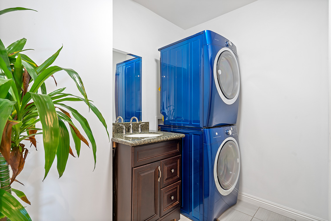 Laundry (A) Picture - 4001 Hacienda St, San Mateo 94403 Laundry (A) picture - 4001 Hacienda St, San Mateo 94403