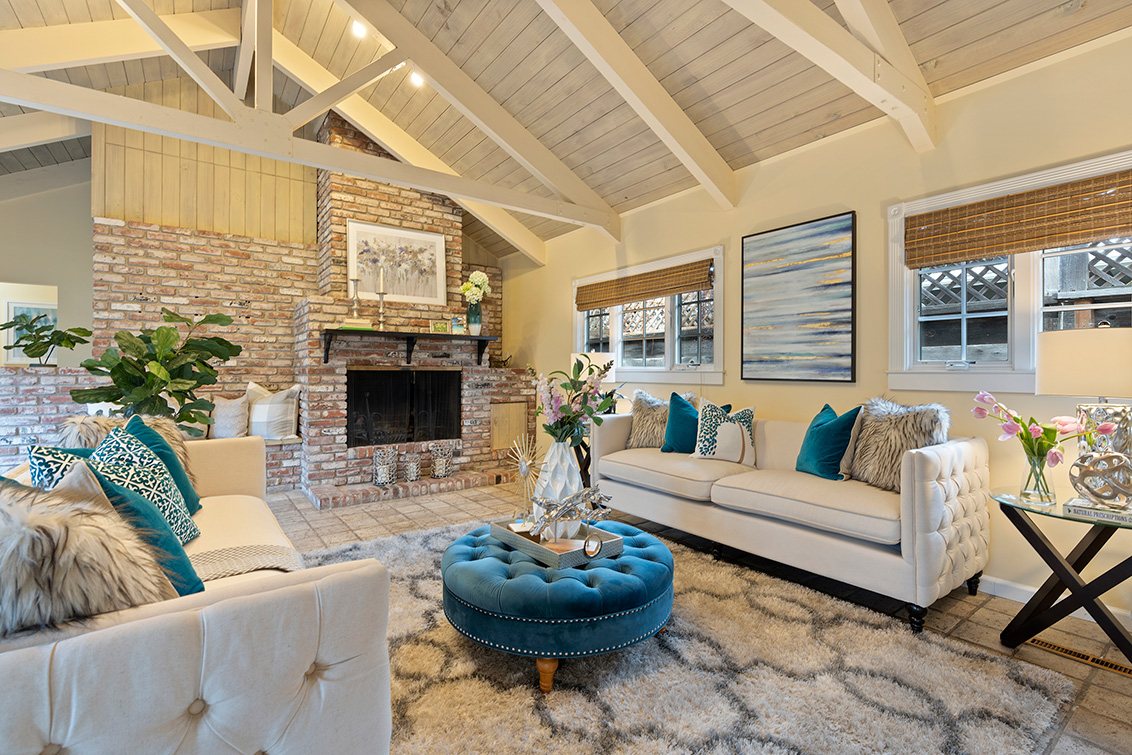 Living Room (B) picture - 2342 Middlefield Rd, Palo Alto 94301