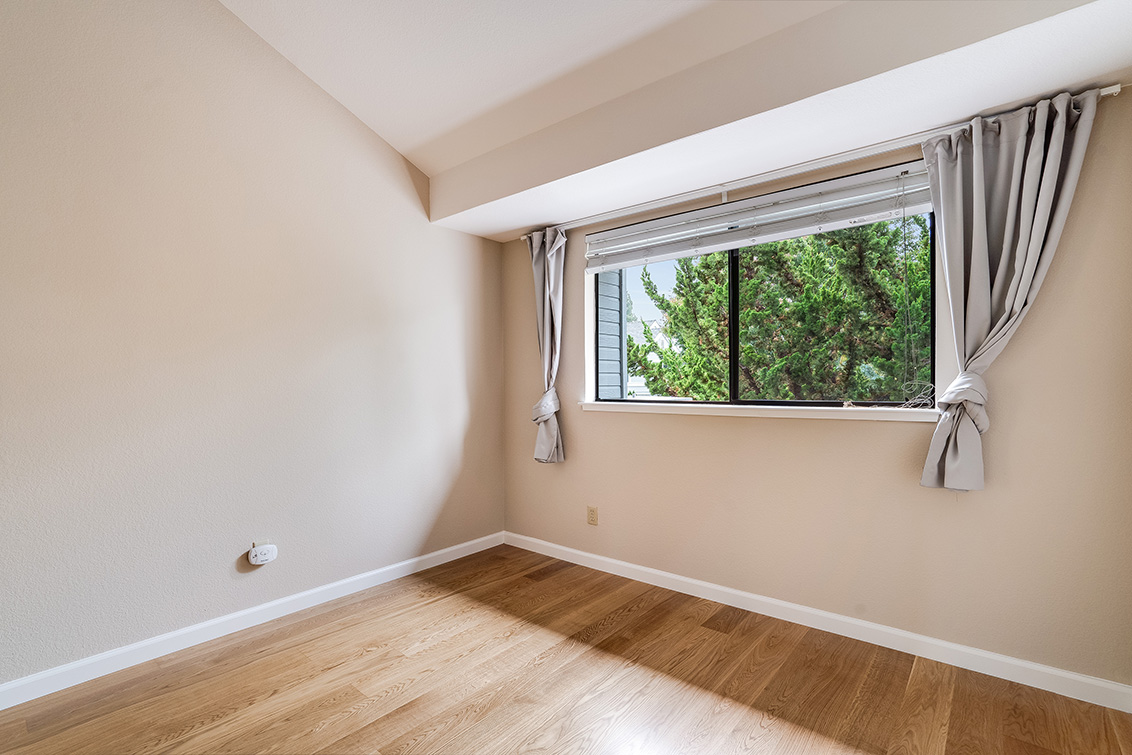 Bedroom 3 (B) picture - 452 Mountain Laurel Ct, Mountain View 94043