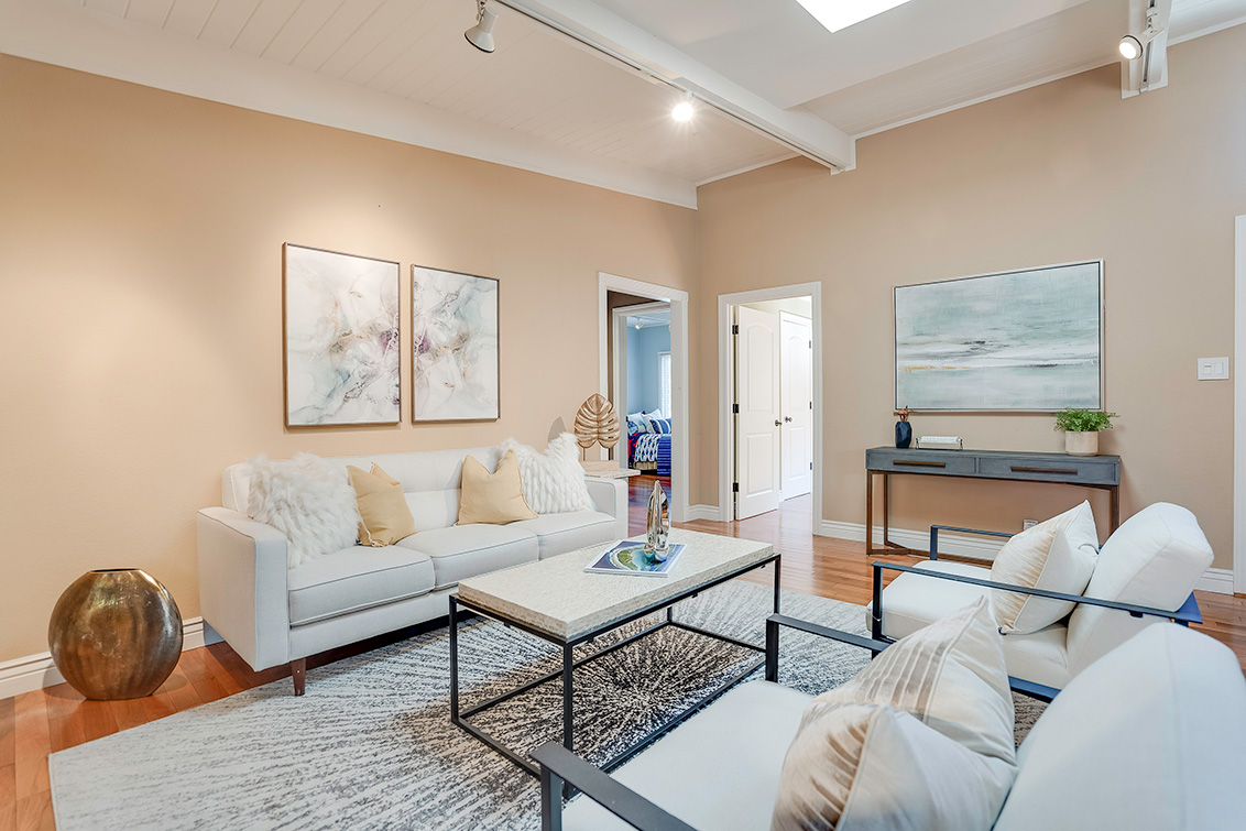 Living Room (B) picture - 3932 Park Blvd, Palo Alto 94306