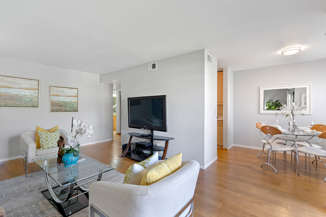 Living Room (C) Picture - 765 San Antonio Rd 85, Palo Alto 94303 Living Room (C) picture - 765 San Antonio Rd 85, Palo Alto 94303