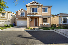 38597 Steinbeck Ter, Fremont