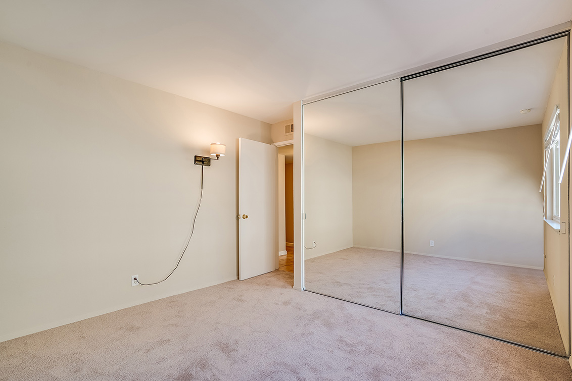 Bedroom 3 (C) Picture - 2450 W Bayshore Rd 9, Palo Alto 94303 Bedroom 3 (C) picture - 2450 W Bayshore Rd 9, Palo Alto 94303