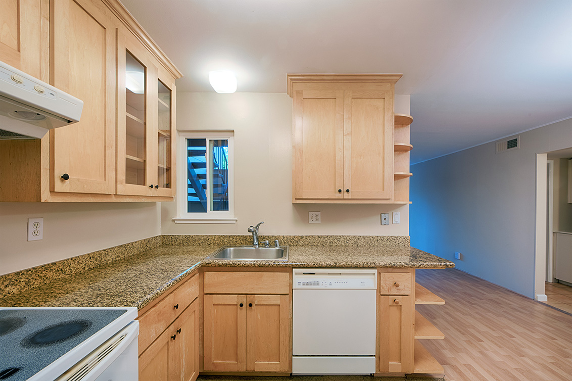 Kitchen (B) Picture - 2450 W Bayshore Rd 9, Palo Alto 94303 Kitchen (B) picture - 2450 W Bayshore Rd 9, Palo Alto 94303