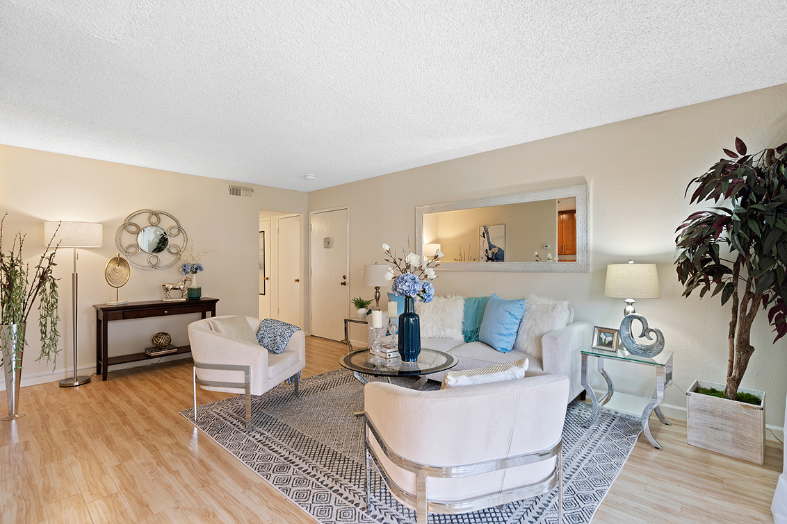 Living Room (B) Picture - 2456 W Bayshore Rd 9, Palo Alto 94303 Living Room (B) picture - 2456 W Bayshore Rd 9, Palo Alto 94303