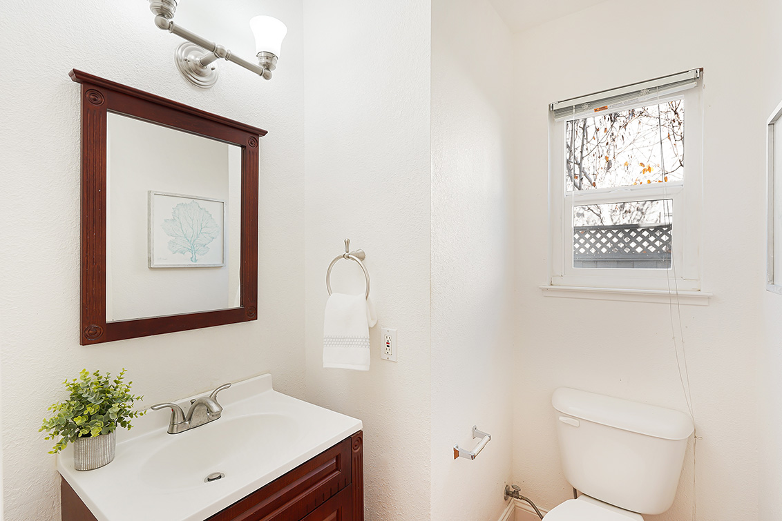 Half Bath (A) picture - 4397 Stone Canyon Dr, San Jose 95136