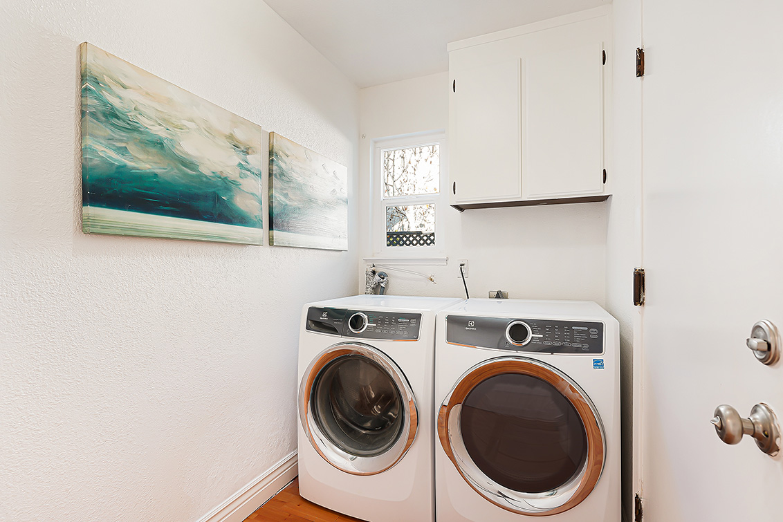 Laundry (B) picture - 4397 Stone Canyon Dr, San Jose 95136