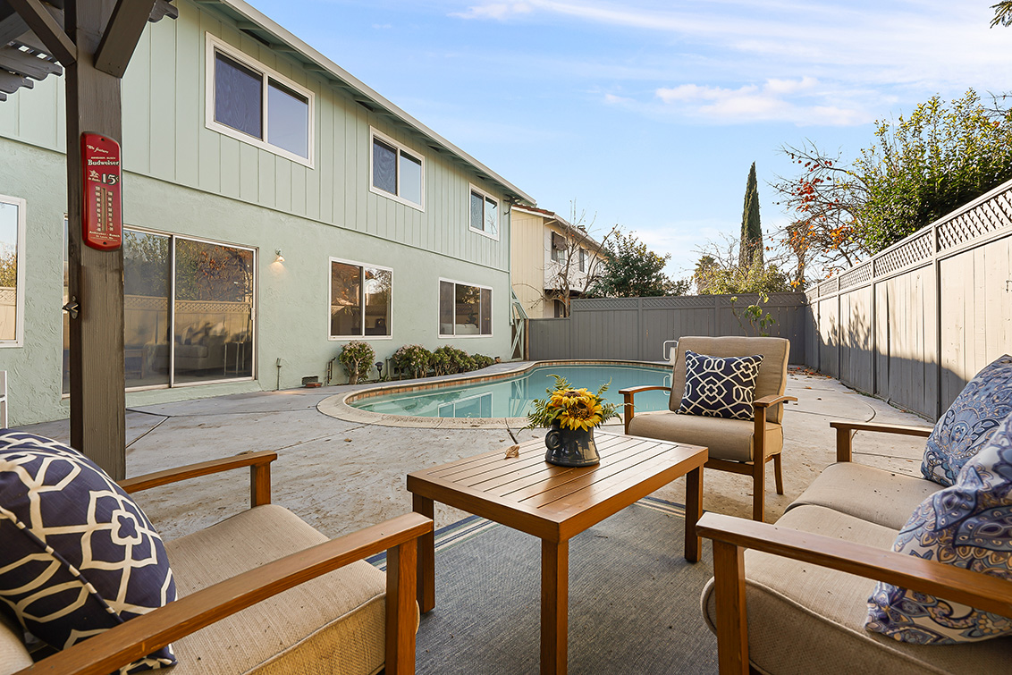 Poolside Patio (B) picture - 4397 Stone Canyon Dr, San Jose 95136