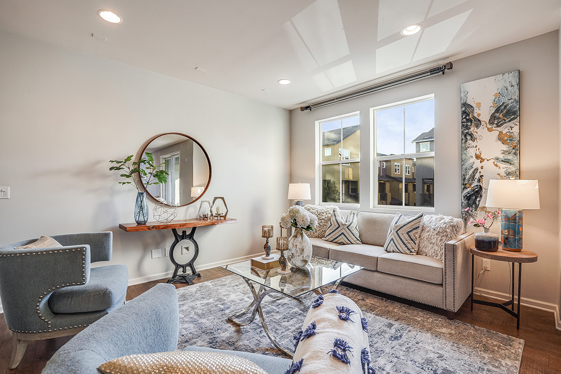 Living Room (D) picture - 1290 Coyote Creek Way, Milpitas 95035