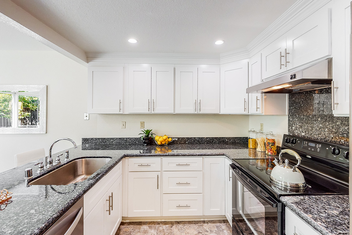 Kitchen (B) picture - 756 Creekland Cir, San Jose 95133