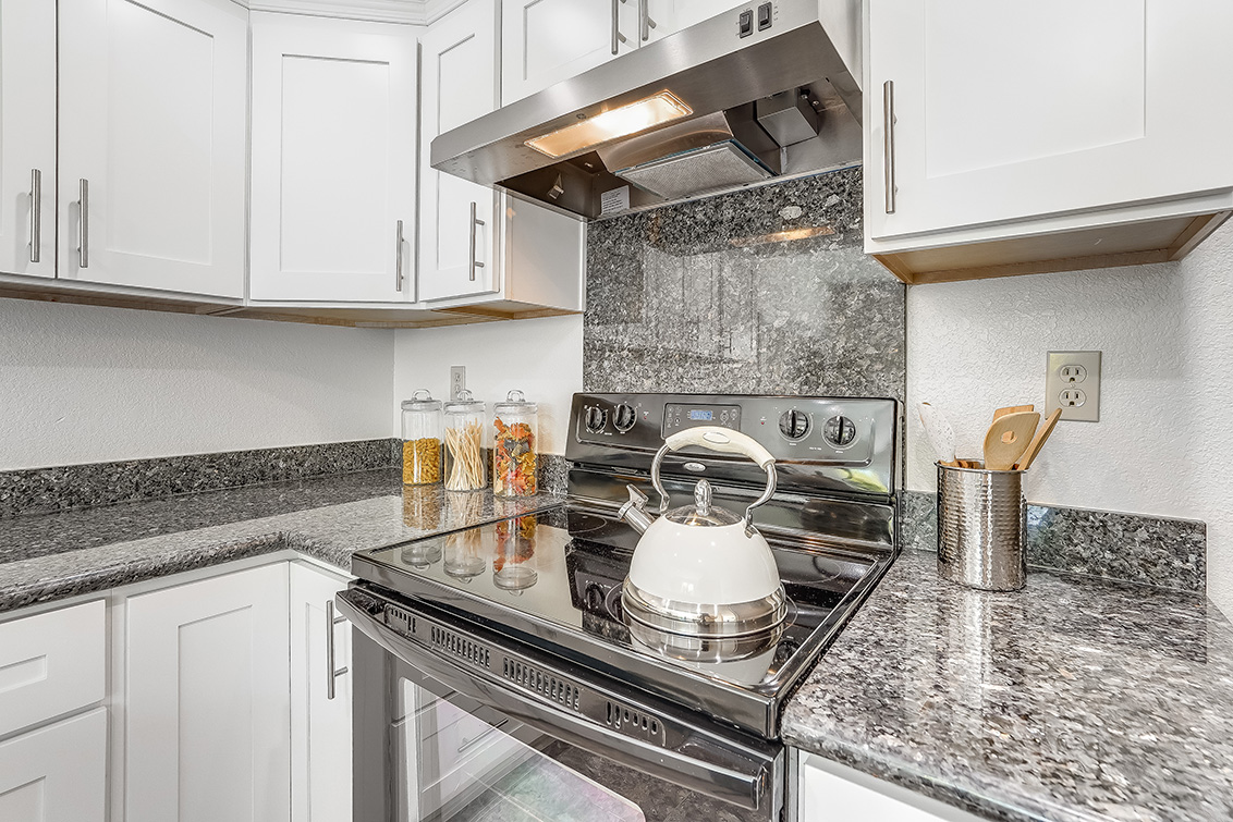 Kitchen Range (A) Picture - 756 Creekland Cir, San Jose 95133 Kitchen Range (A) picture - 756 Creekland Cir, San Jose 95133