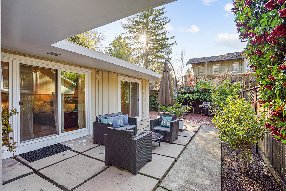 Patio (A) Picture - 1260 University Ave, Palo Alto 94301 Patio (A) picture - 1260 University Ave, Palo Alto 94301