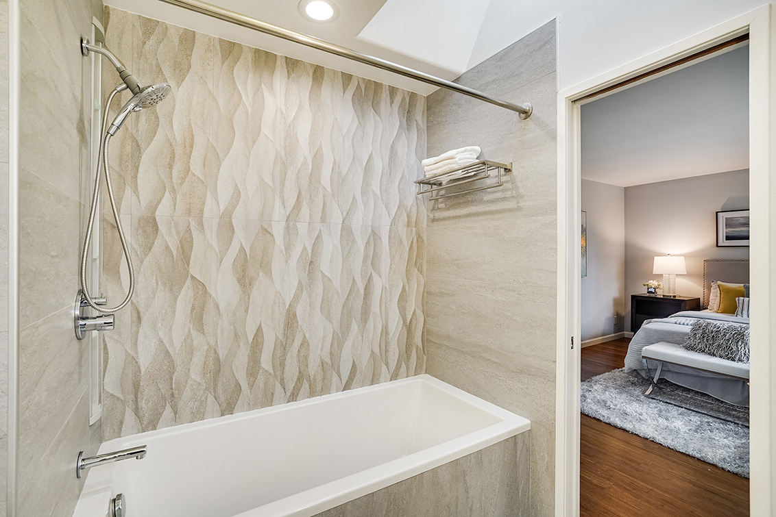 Master Bath (B) picture - 678 Webster St, Palo Alto 94301