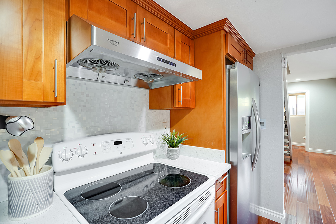 Kitchen (C) Picture - 10572 White Fir Ct, Cupertino 95014 Kitchen (C) picture - 10572 White Fir Ct, Cupertino 95014