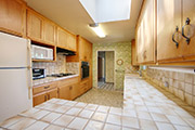 3810 Grove Ave, Palo Alto 94303 - Kitchen (C)