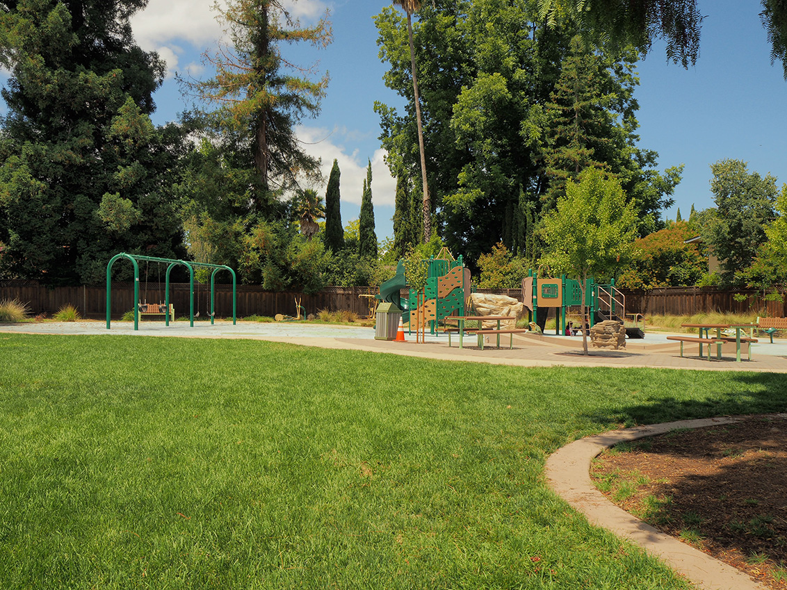 Del Medio Park - Mountain View, CA